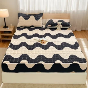 Black & Beige Wave Soft Mattress Toppers,Breathable Matress Protector - 2 Pillowcases + 1 Mattress Cover Ultimate Bed Protection, Durable & Breathable, Waterproof & Sweat-Absorbent, All-Season Use